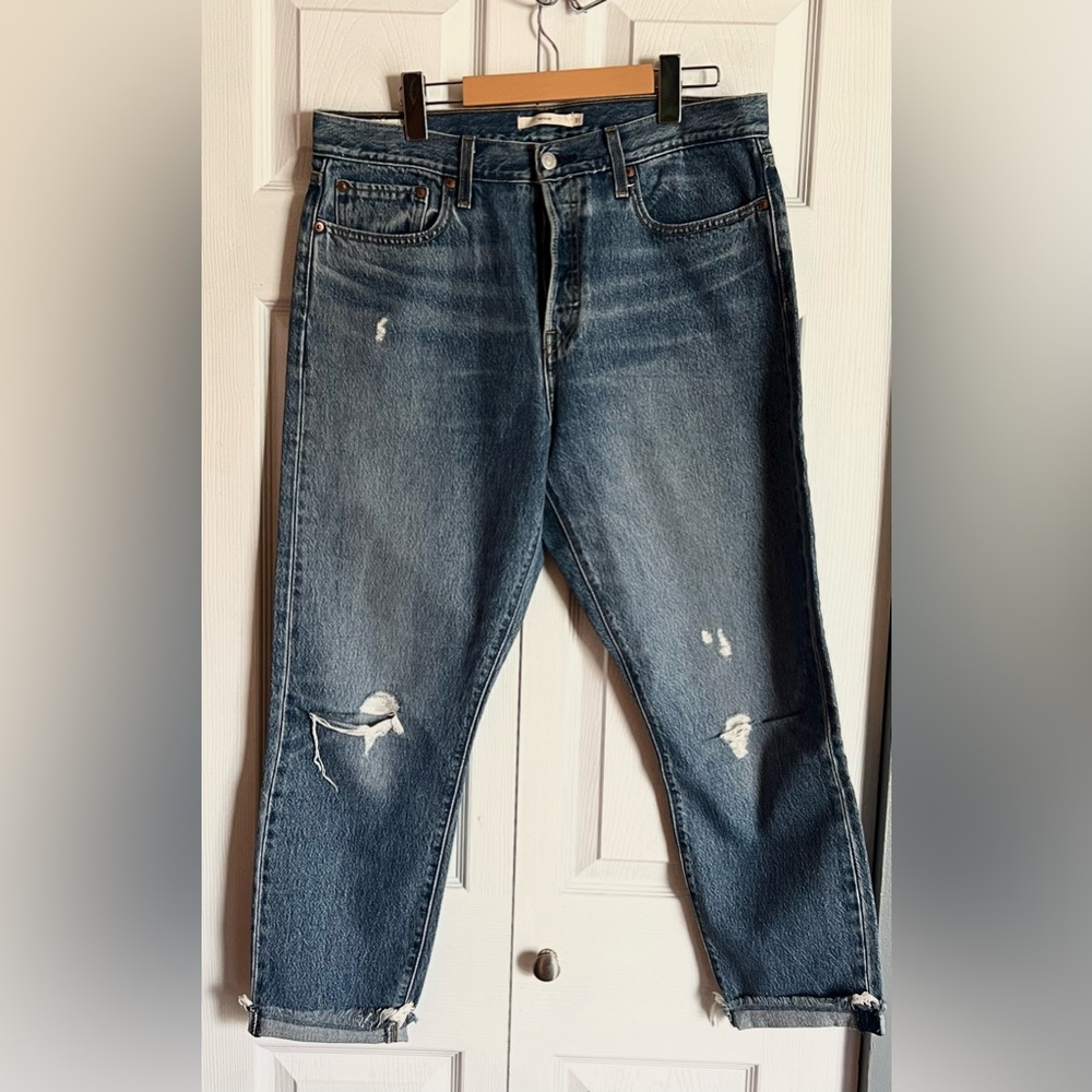Levi’s-Medium Wash Distressed Button-Fly Wedgie Levis